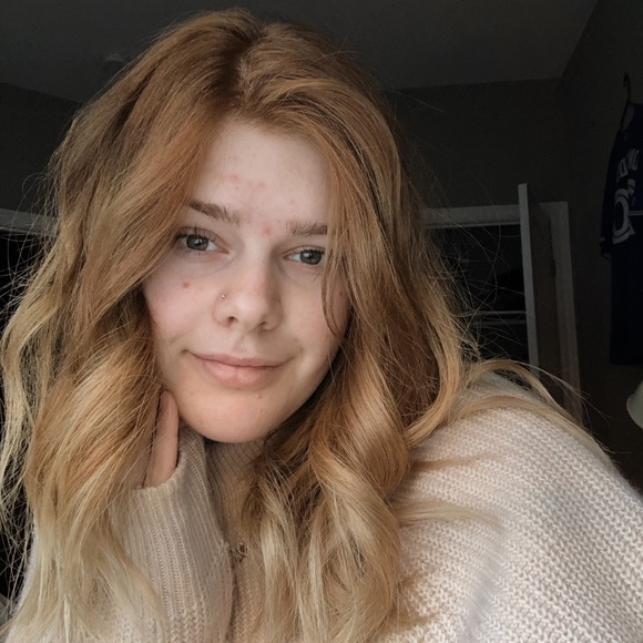 Meet your Posher, Taylor - Picture 1 of 1